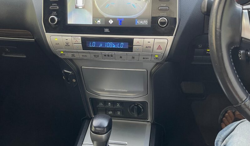 
								2020 Toyota Land Cruiser Prado VXL – Premium Edition full									