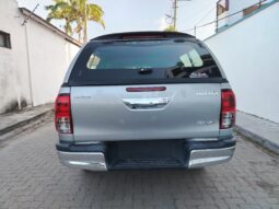 TOYOTA HILUX DOUBLE CAB – WITH CANOPY