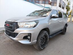 
										TOYOTA HILUX DOUBLE CAB – WITH CANOPY full									
